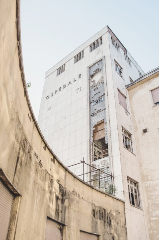 Illustration for article titled The Decaying Remains of Abandoned Hospitals